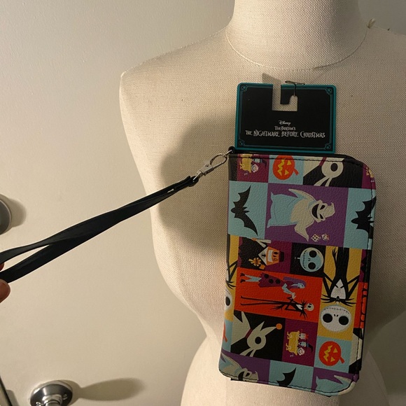 Hot Topic Nightmare Before Christmas Wallet - Picture 4 of 4